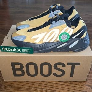 Adidas Yeezy 700 MNVN Honey Flux Authentic sneakers